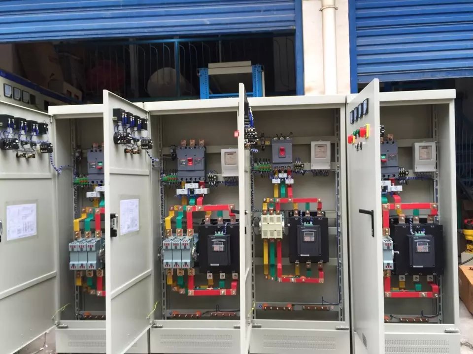 軟啟動控制柜315KW一拖一四套(1).jpg